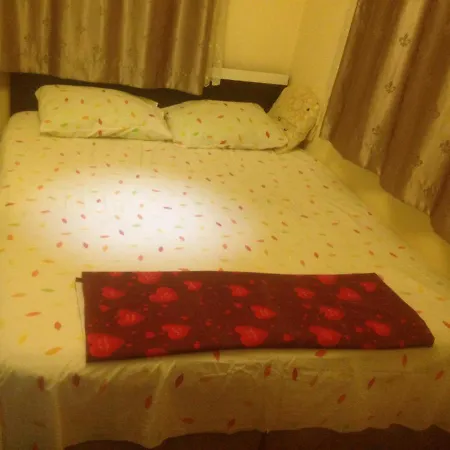 4 Persons Flat House - Cheap Homestay Sleeping Place Appartement