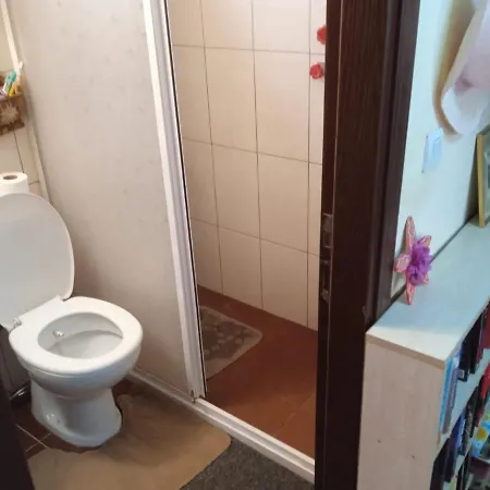 4 Persons Flat House - Cheap Homestay Sleeping Place شقة أنطاليا